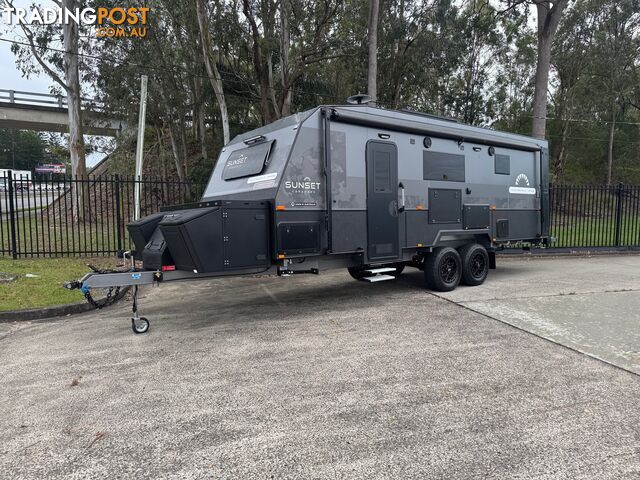 2025 SUNSET FAMILY HORIZON 23FT OFFROAD OFFGRID DOUBLE BUNK