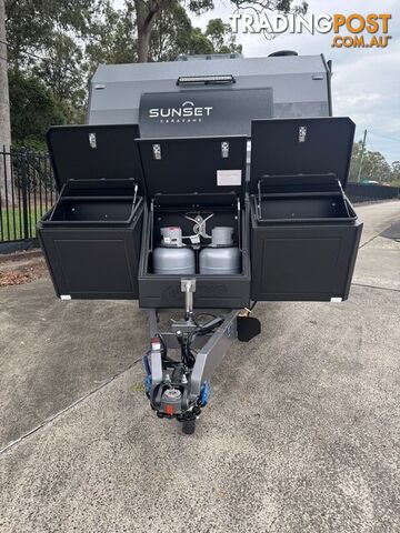 2025 SUNSET FAMILY HORIZON 23FT OFFROAD OFFGRID DOUBLE BUNK - photo 3 of 25