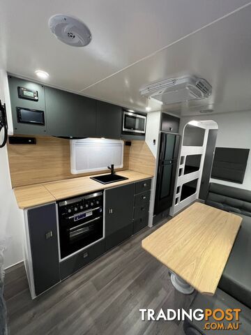 2023 NEW DESIGN CARAVAN 21FT6 TRIPLE BUNK FAMILY TREKKER VAN