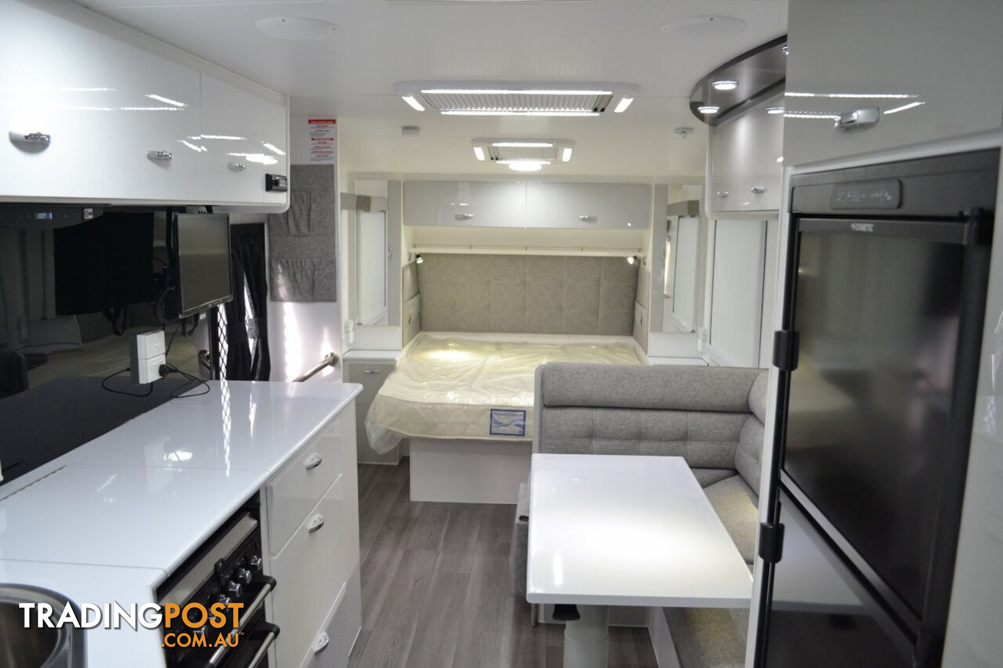 2023 NEW DESIGN CARAVAN 21FT6 TRIPLE BUNK FAMILY TREKKER VAN