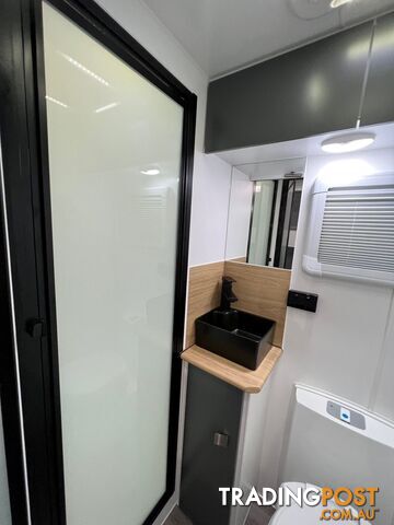 2023 NEW DESIGN CARAVAN 21FT6 TRIPLE BUNK FAMILY TREKKER VAN