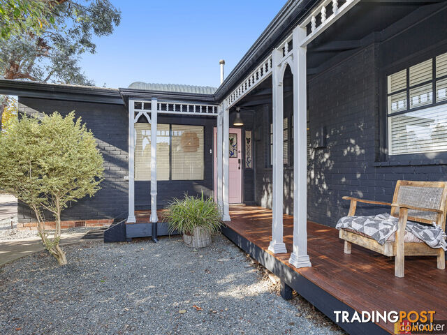 16 Banfield Street DOWNER ACT 2602