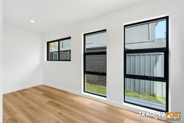 49 Negus Crescent WATSON ACT 2602 - photo 5 of 6