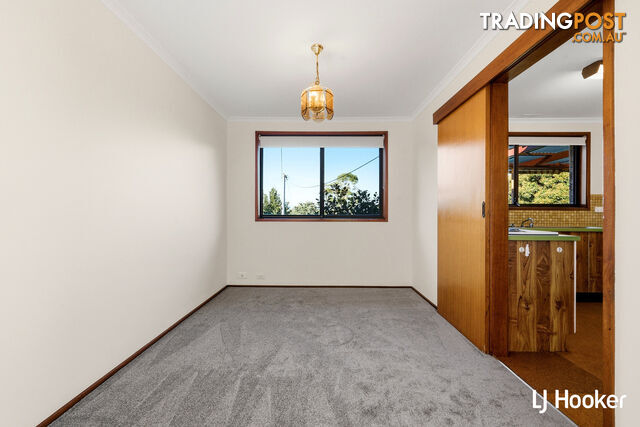 8 Rossell Place FLYNN ACT 2615 - photo 4 of 14