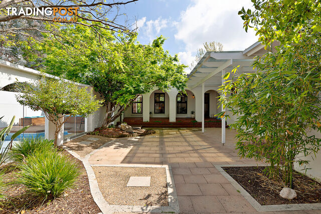 6 Mathieson Crescent WEETANGERA ACT 2614