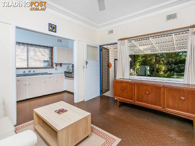 2 Marinella Street MANLY VALE NSW 2093