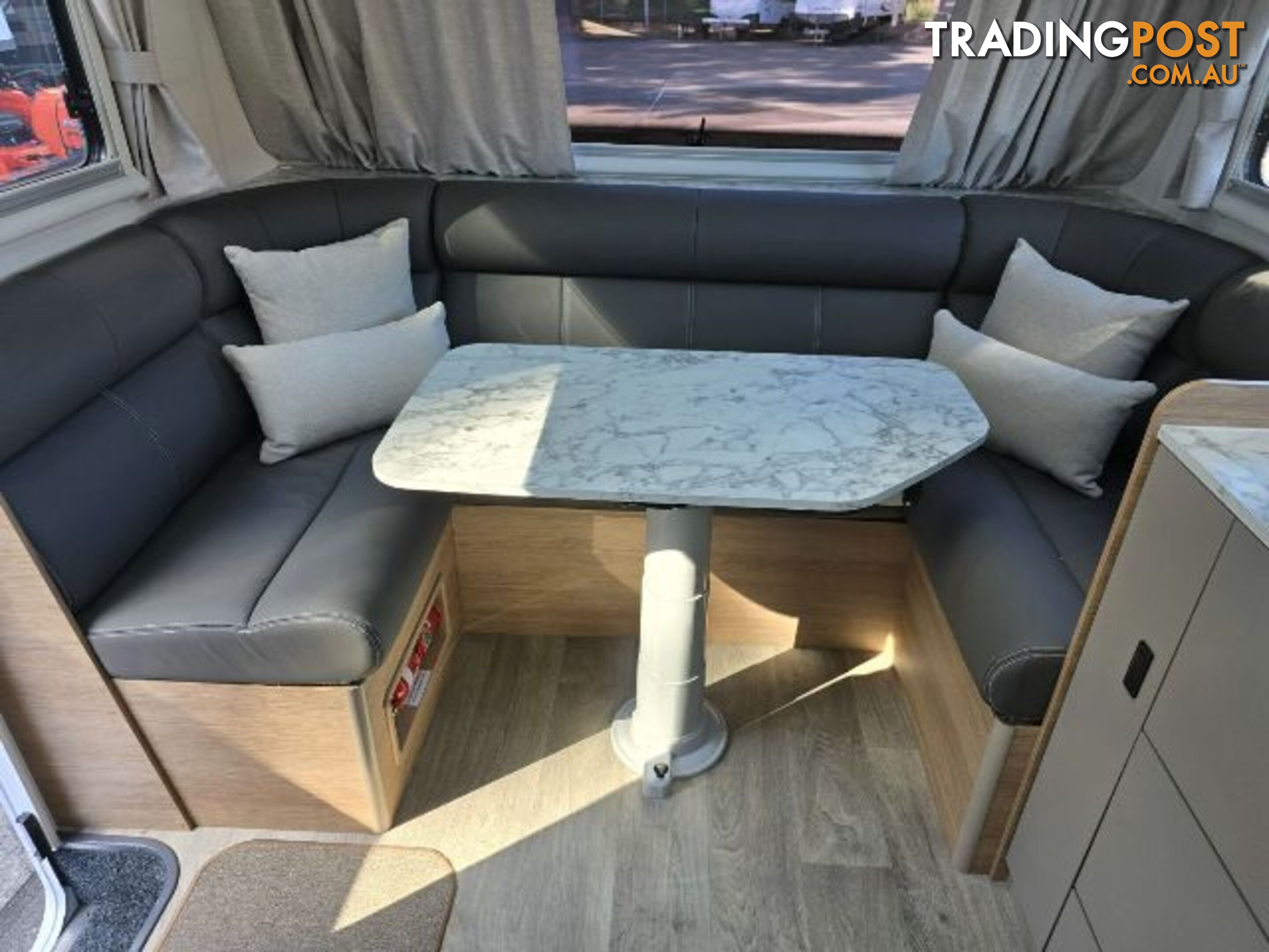 2024  JAYCO SILVERLINE  21.65-3.OB.SL-MY24 CARAVAN