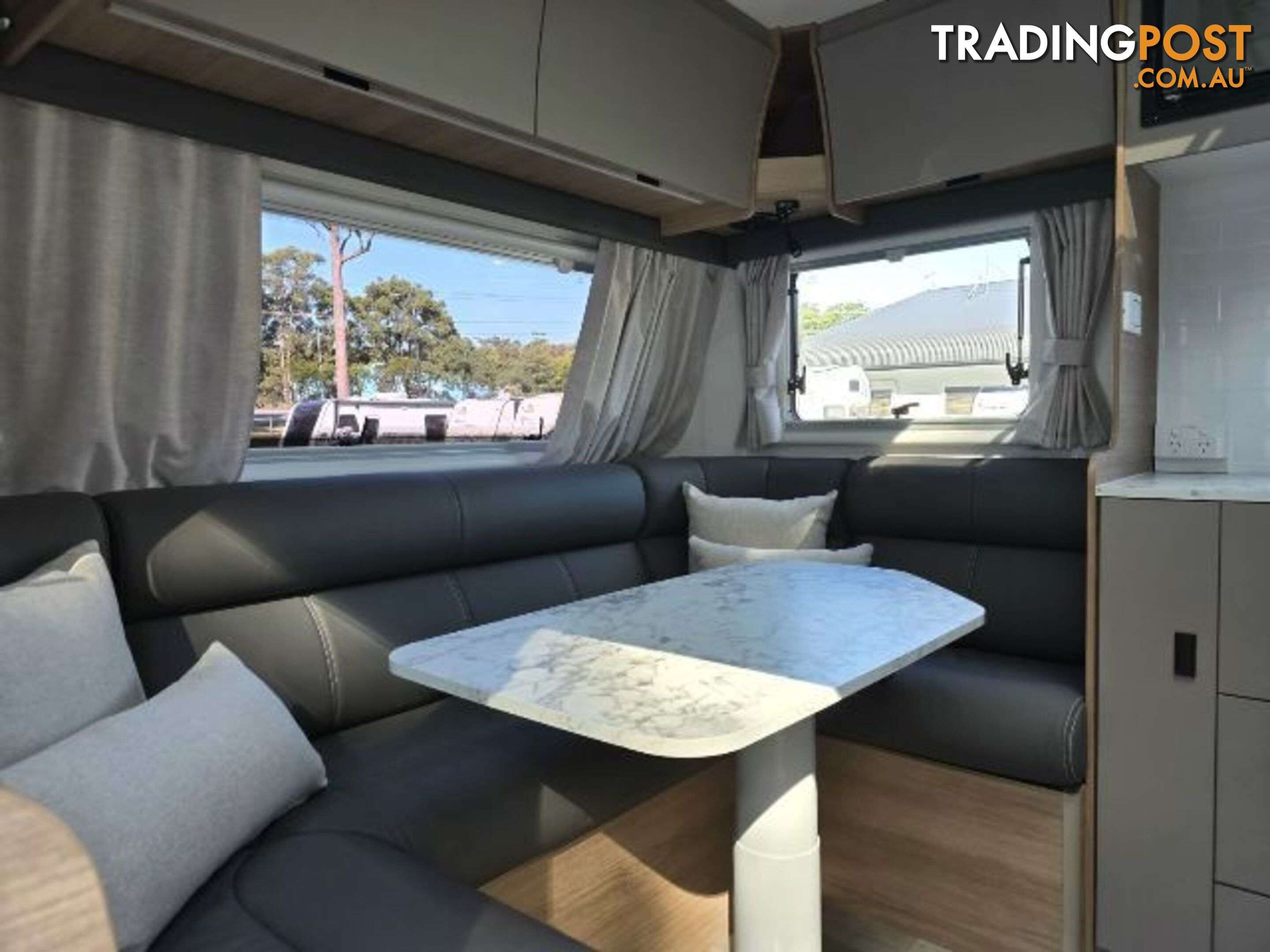 2024  JAYCO SILVERLINE  21.65-3.OB.SL-MY24 CARAVAN