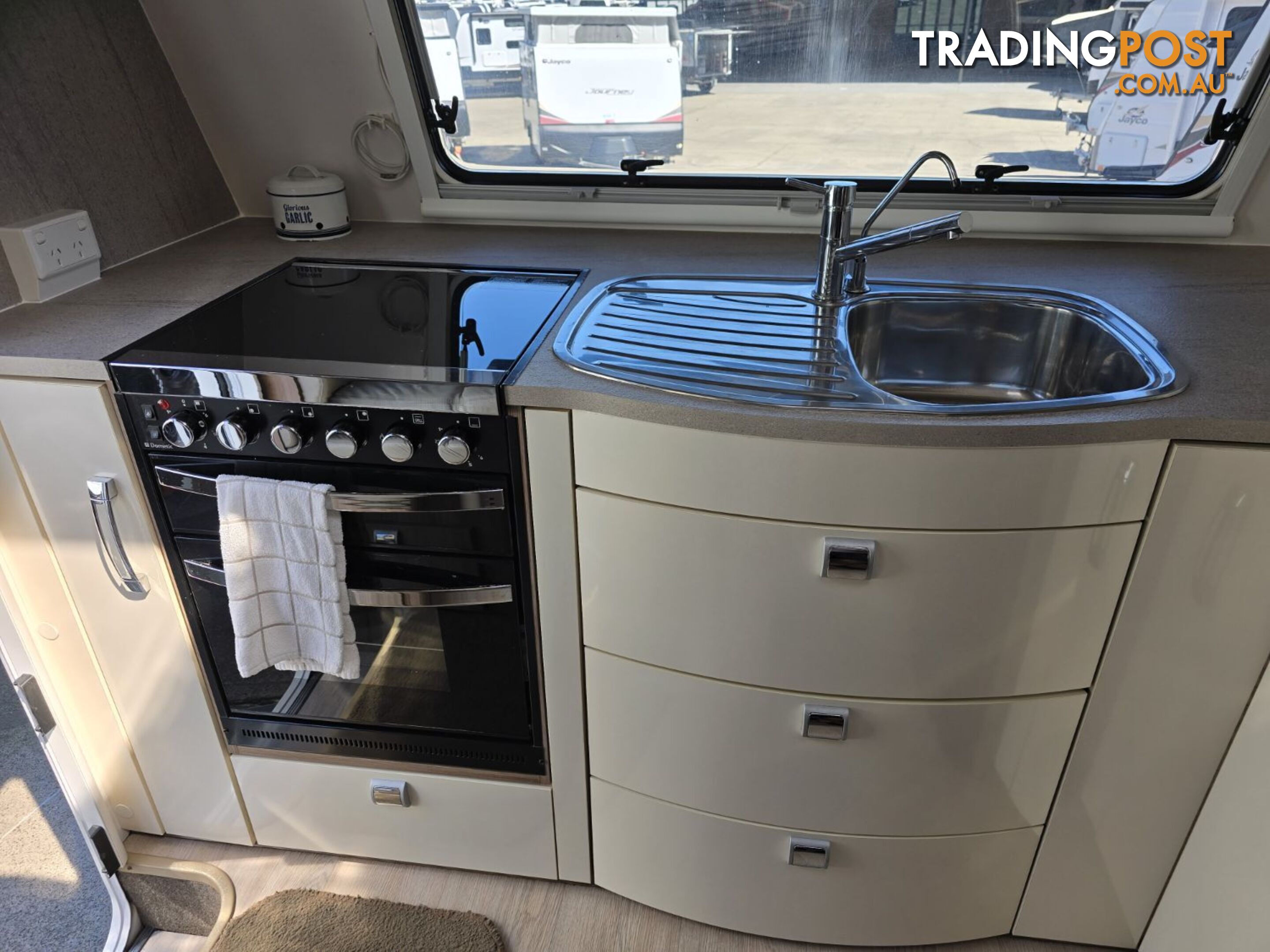 2015  JAYCO SILVERLINE  21.65-4 CARAVAN