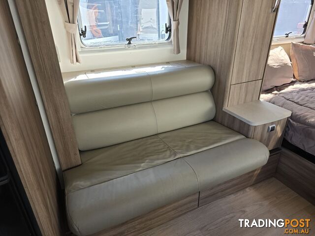 2015  JAYCO SILVERLINE  21.65-4 CARAVAN