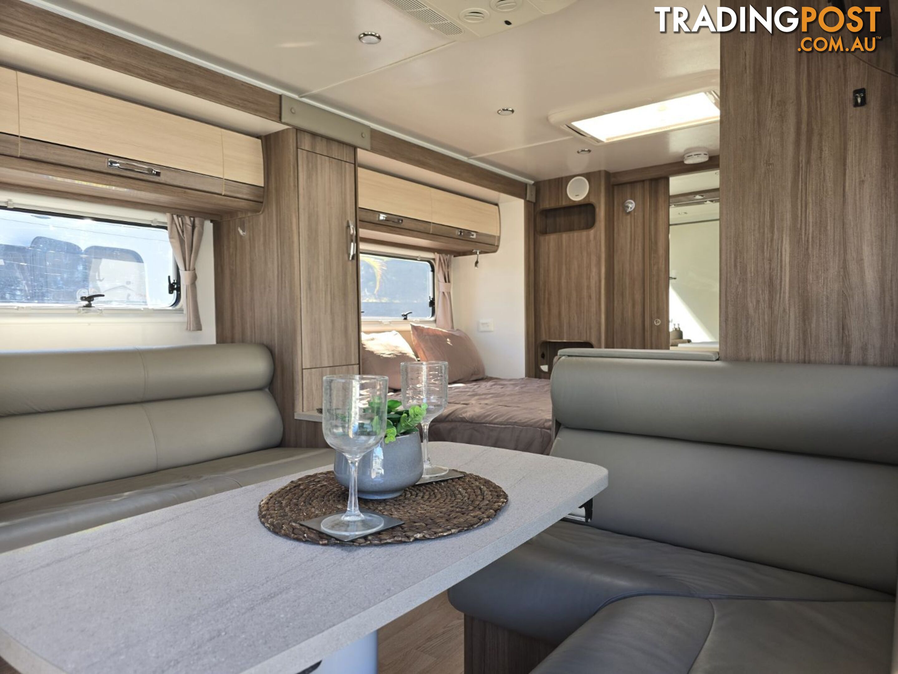 2015  JAYCO SILVERLINE  21.65-4 CARAVAN