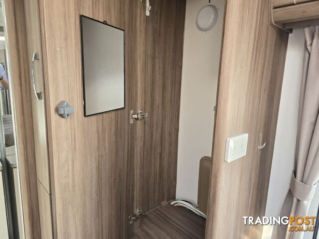 2015  JAYCO SILVERLINE  21.65-4 CARAVAN