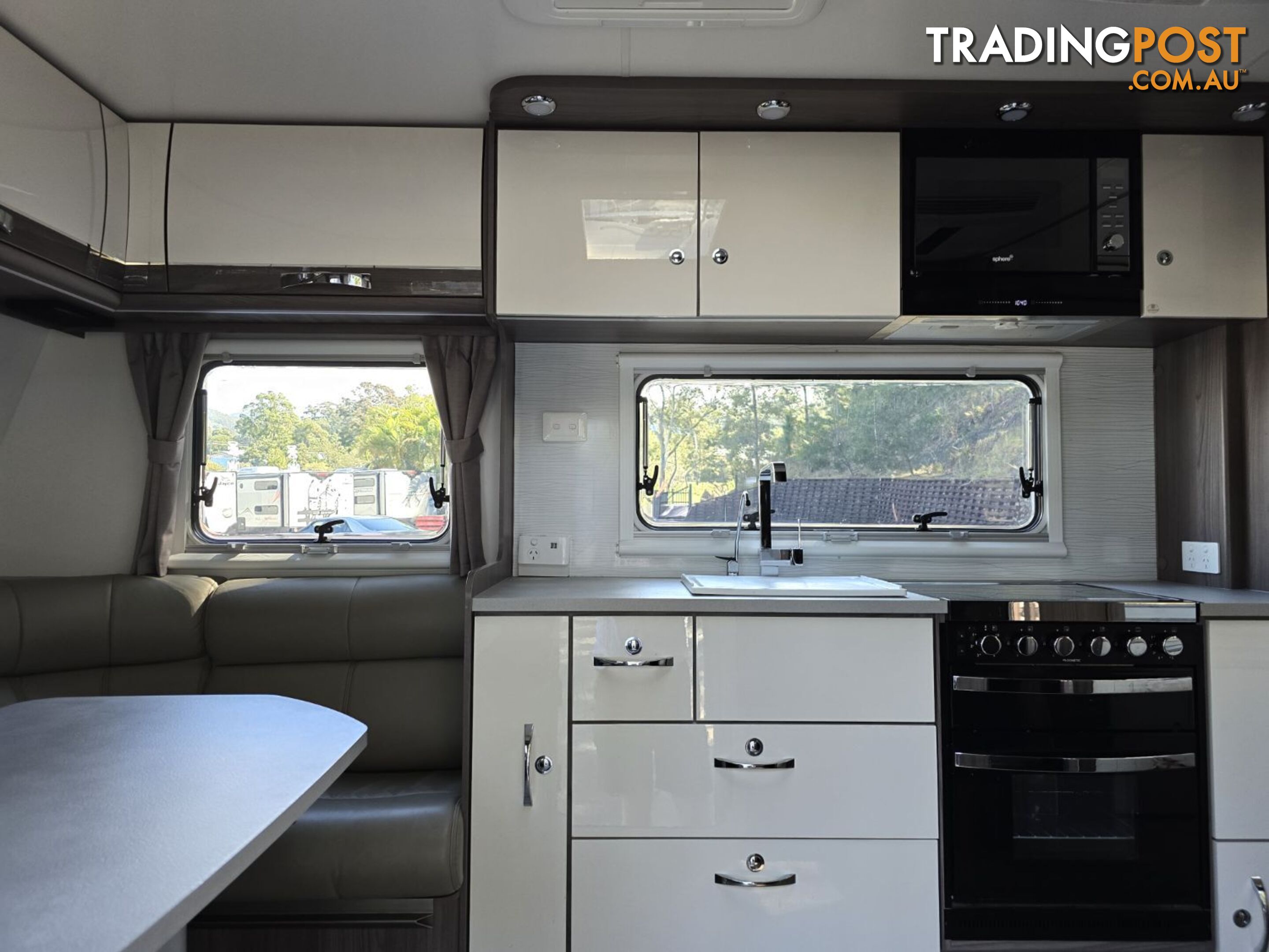 2018  JAYCO SILVERLINE  21.65-3 CARAVAN