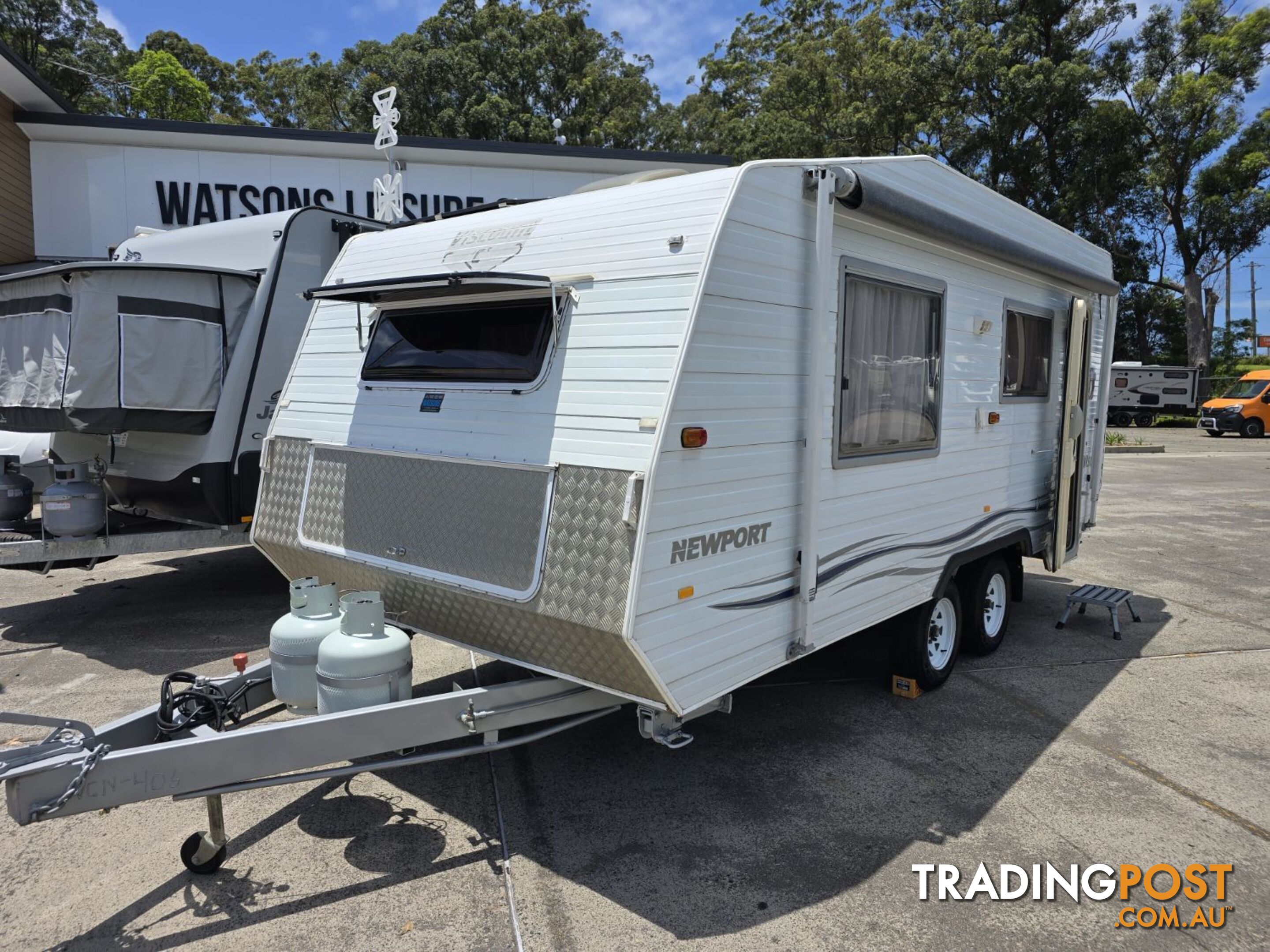 2004  VISCOUNT NEWPORT   CARAVAN