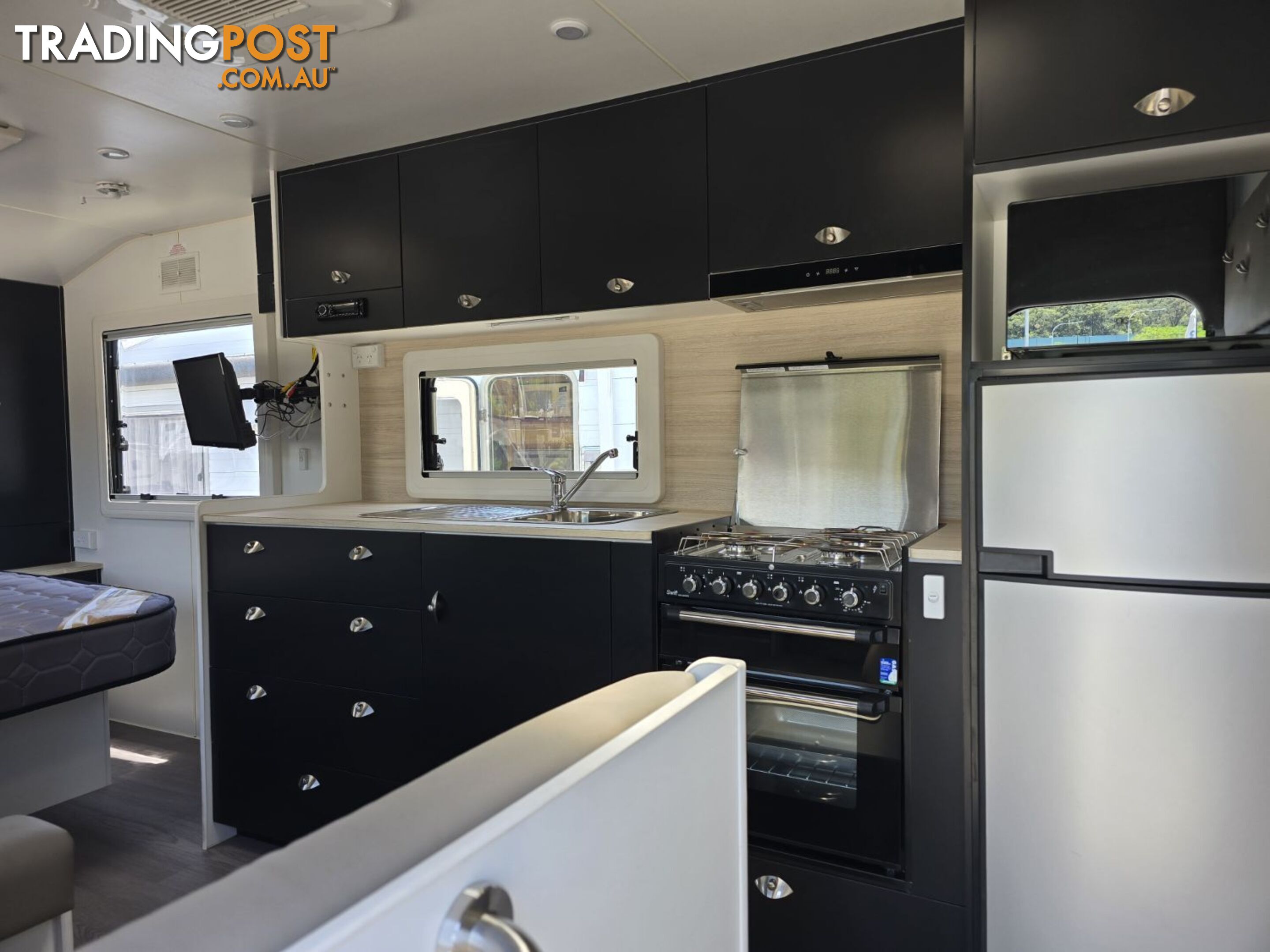 2019  NEWLANDS LUXE  628 CAFW CARAVAN