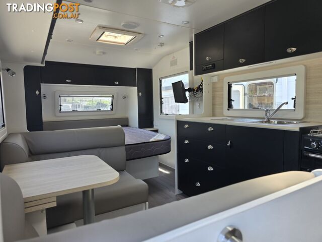 2019  NEWLANDS LUXE  628 CAFW CARAVAN