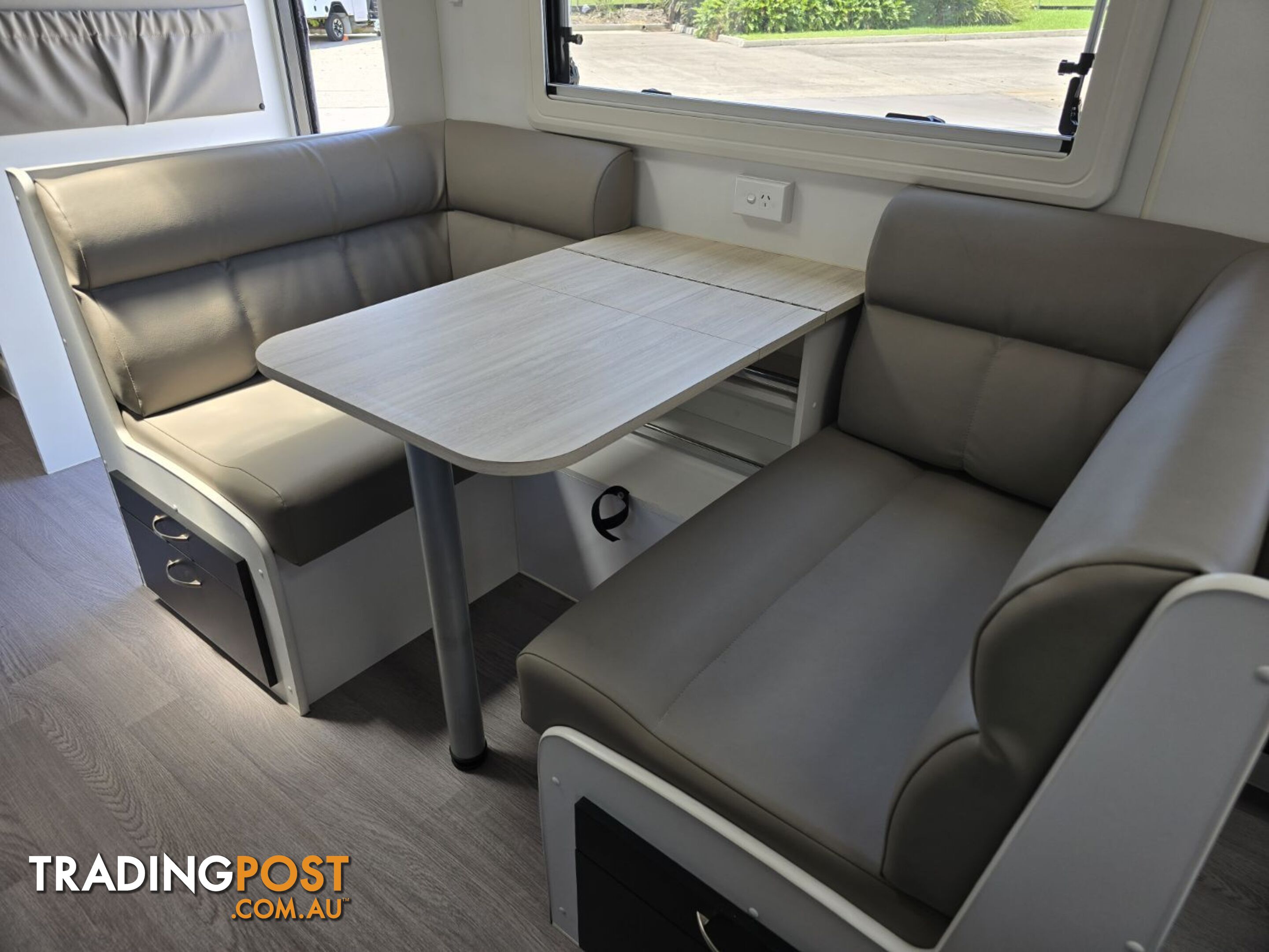 2019  NEWLANDS LUXE  628 CAFW CARAVAN