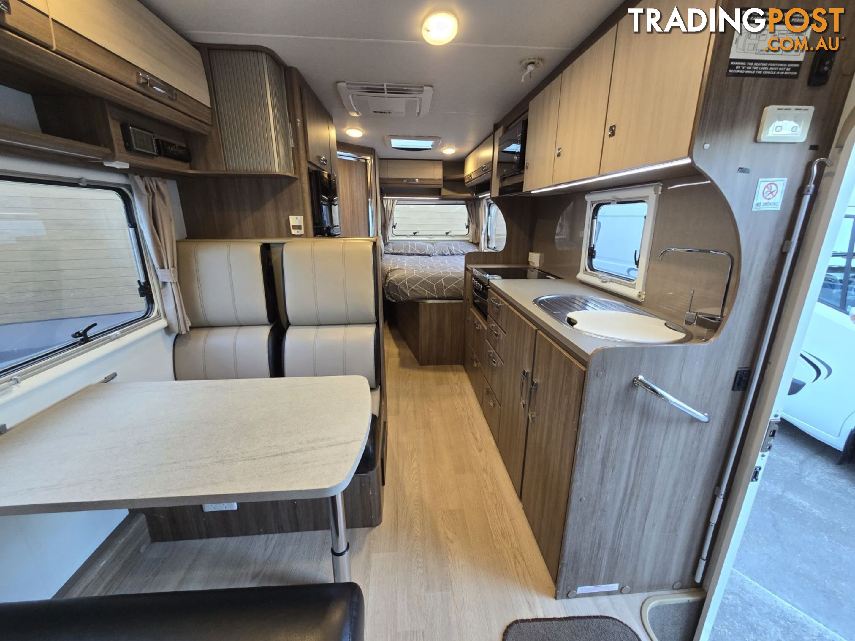 2016  JAYCO CONQUEST MOTORHOME FA 24-1 CAB CHASSIS