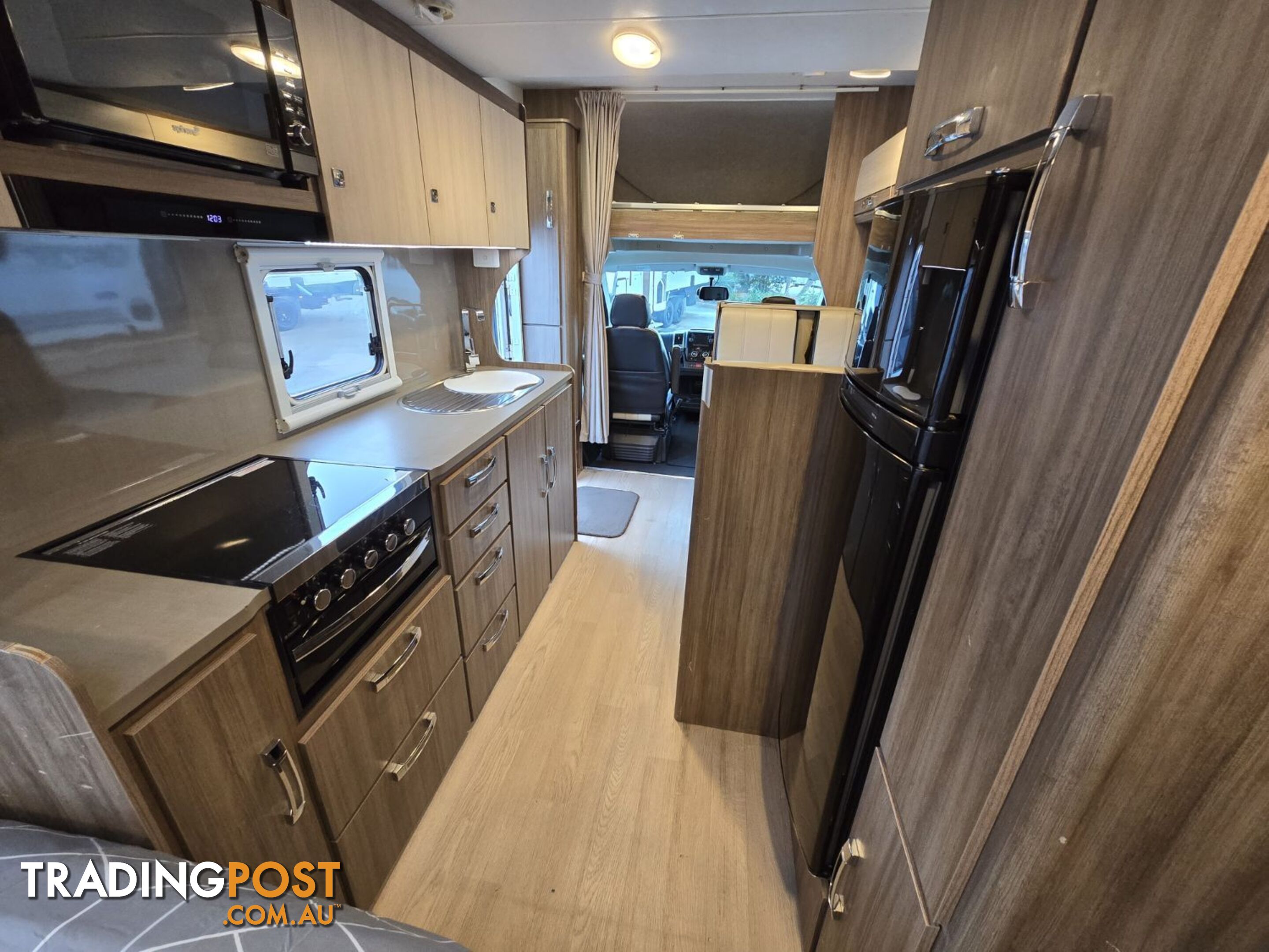 2016  JAYCO CONQUEST MOTORHOME FA 24-1 CAB CHASSIS