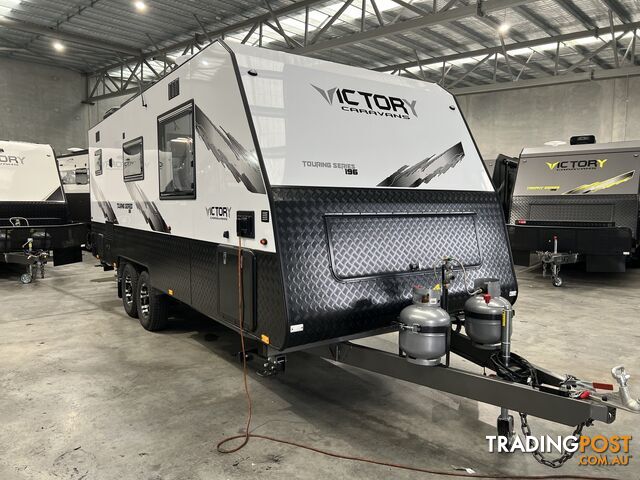 Victory 19'6 Rear Door Pantry 2024