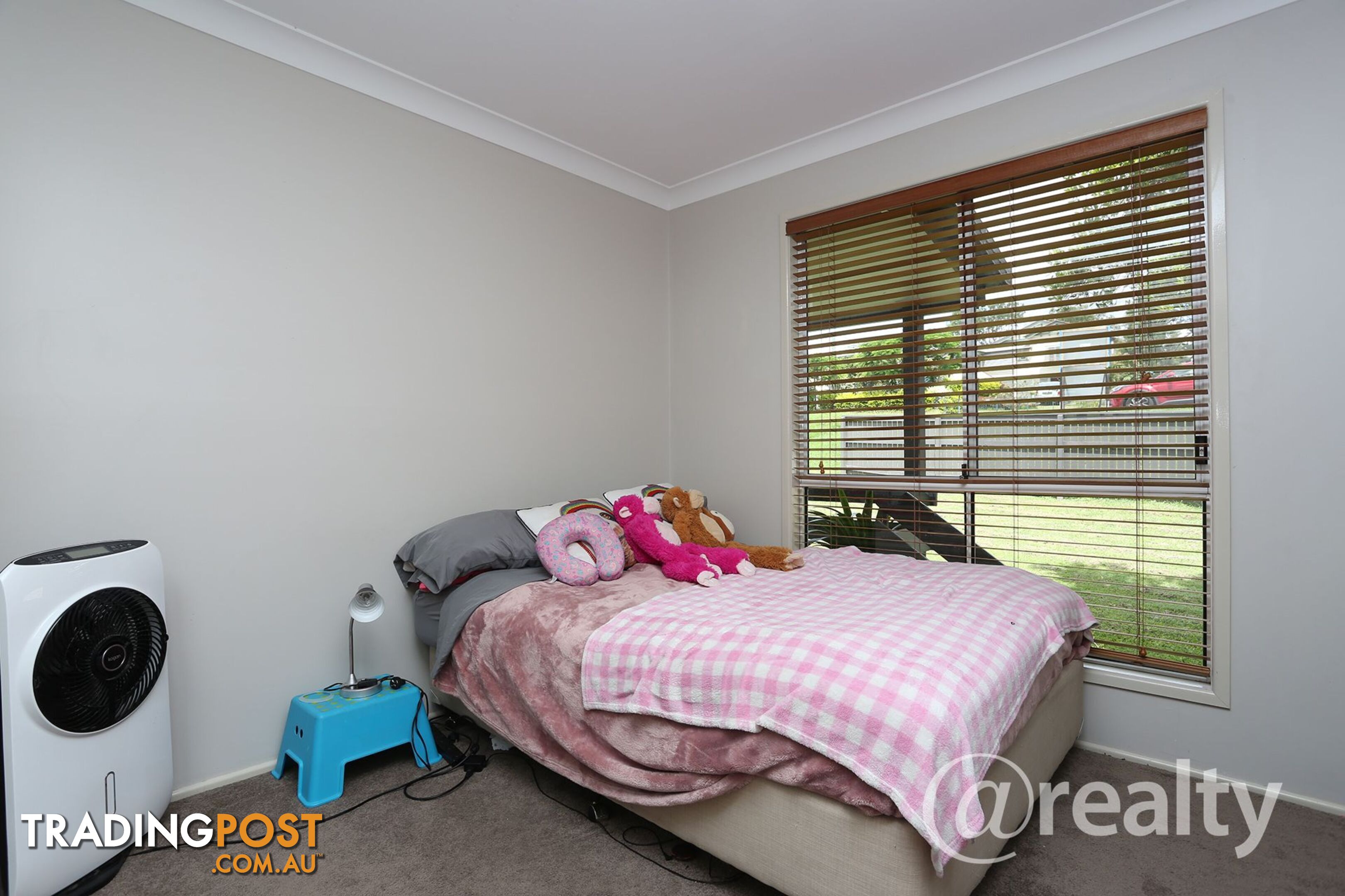 9 Berry Street Churchill QLD 4305