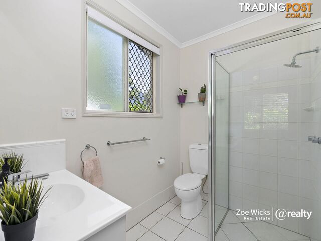 25 Meander Close Brinsmead QLD 4870