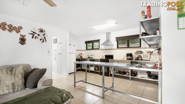 5 Prospect Place Rainbow Beach QLD 4581 - photo 3 of 30