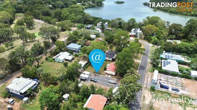 59 Francis Road Macleay Island QLD 4184 - photo 3 of 7