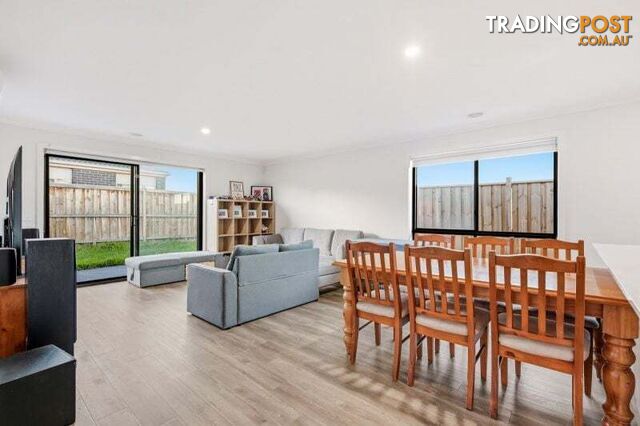 3 Revelry road Wyndham Vale VIC 3024 - photo 3 of 15