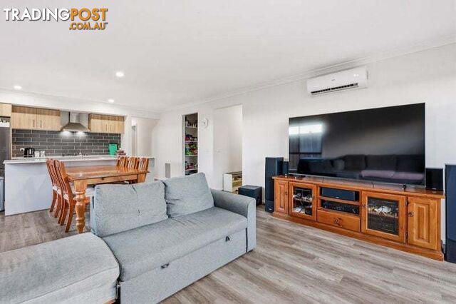 3 Revelry road Wyndham Vale VIC 3024 - photo 5 of 15