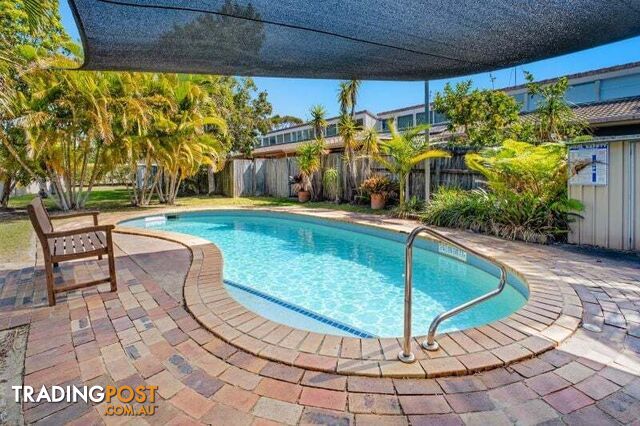 35 81 Olsen Avenue Labrador QLD 4215