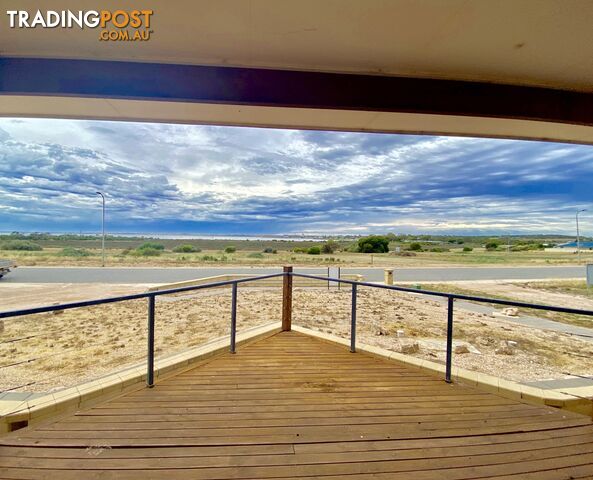 8 Oscar Williams Drive Streaky Bay SA 5680