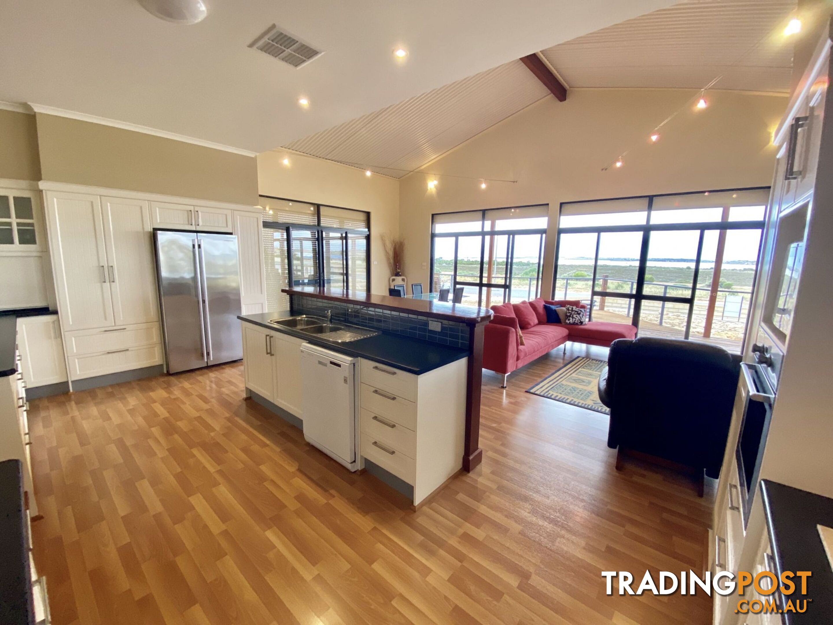 8 Oscar Williams Drive Streaky Bay SA 5680