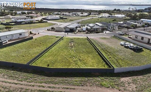 33 Wharff Street Streaky Bay SA 5680 - photo 3 of 5