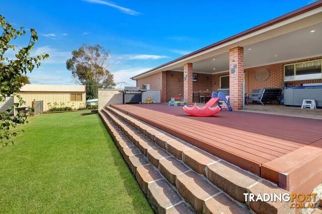 12 Caples Close Kelso NSW 2795