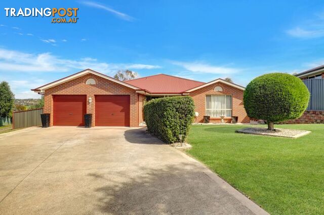 12 Caples Close Kelso NSW 2795