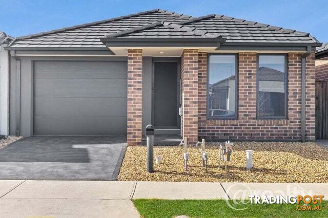 16 Goanna Road Clyde North VIC 3978