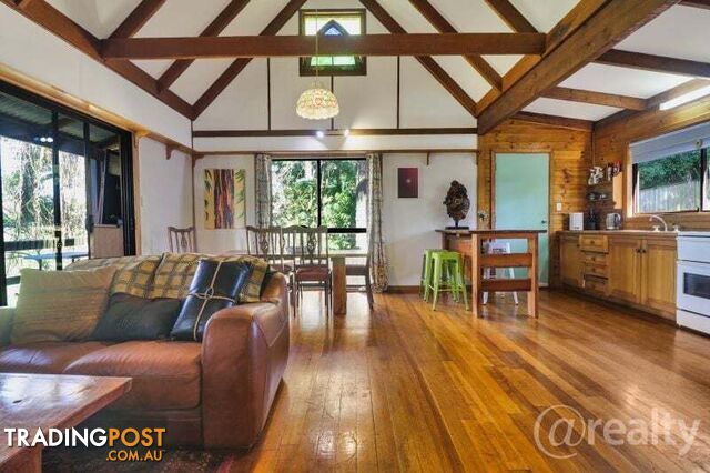 59 Tamarind Street Maleny QLD 4552 - photo 4 of 15