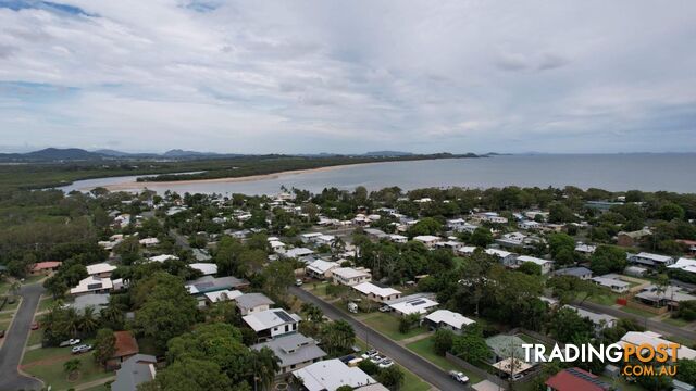 4 Rosella Street Slade Point QLD 4740