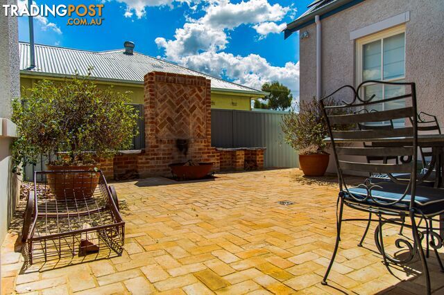 154 George St Bathurst NSW 2795