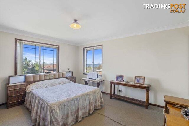 208 Wallarah Road Gorokan NSW 2263 - photo 3 of 14