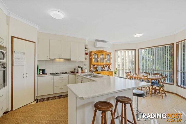 208 Wallarah Road Gorokan NSW 2263 - photo 5 of 14