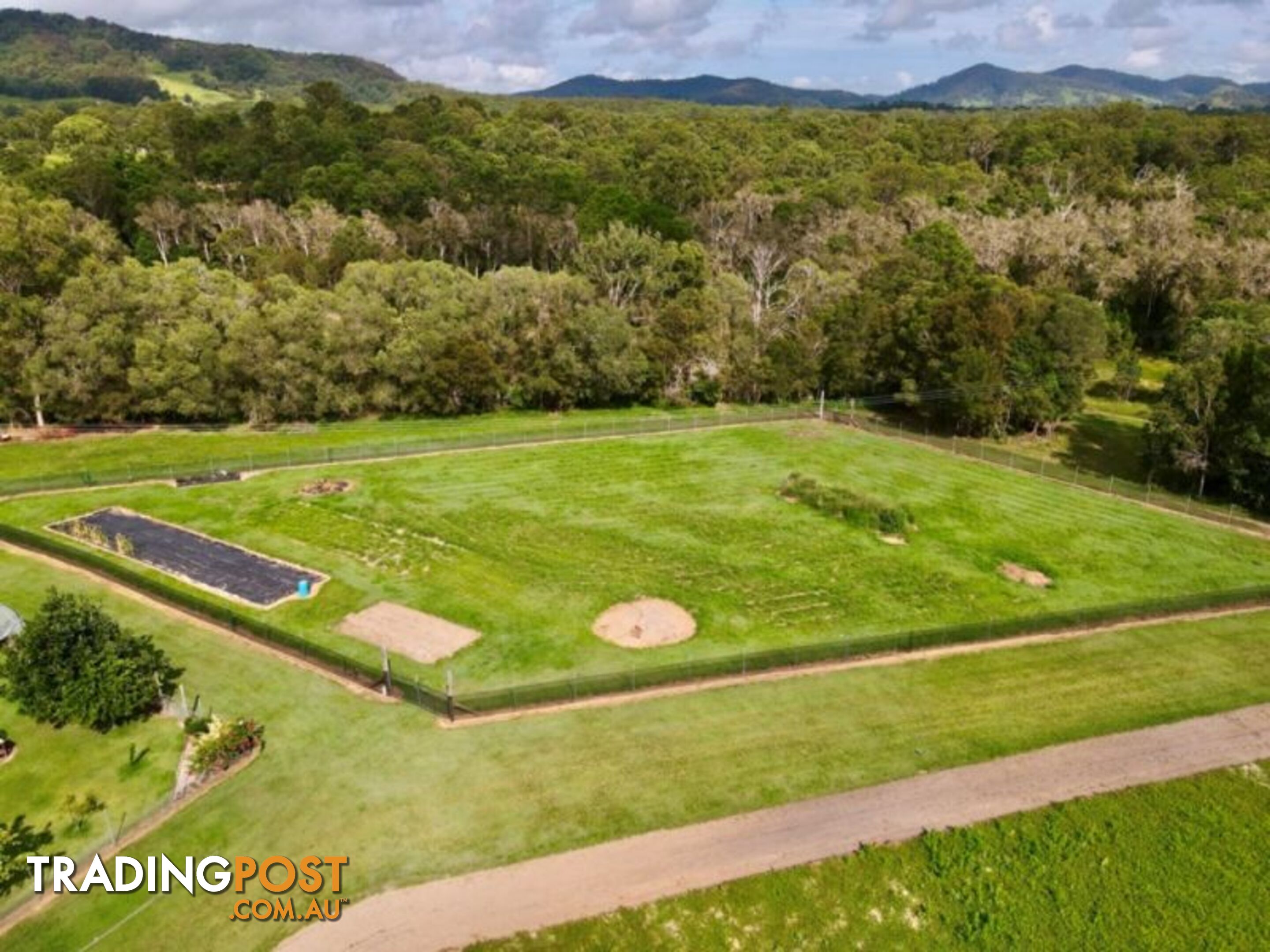 198 Cunningham Road Goomboorian QLD 4570