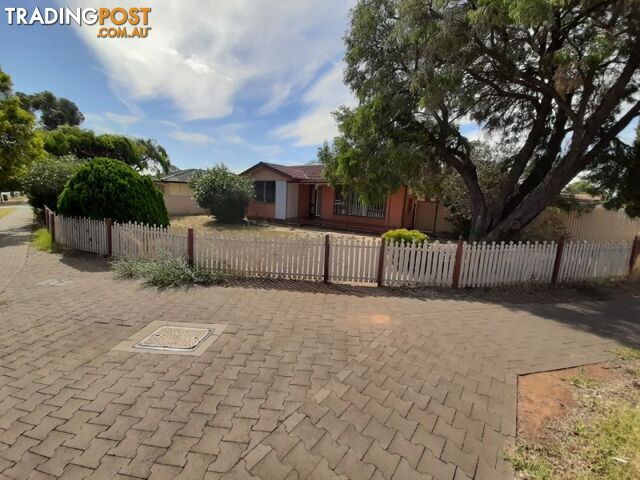 8 Whiteparish Road Elizabeth North SA 5113