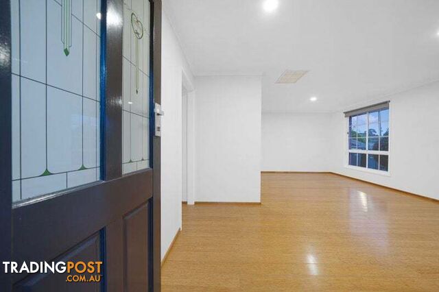 39 Banksia Crescent Hoppers Crossing VIC 3029 - photo 5 of 18