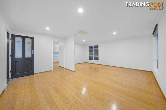 39 Banksia Crescent Hoppers Crossing VIC 3029 - photo 3 of 18