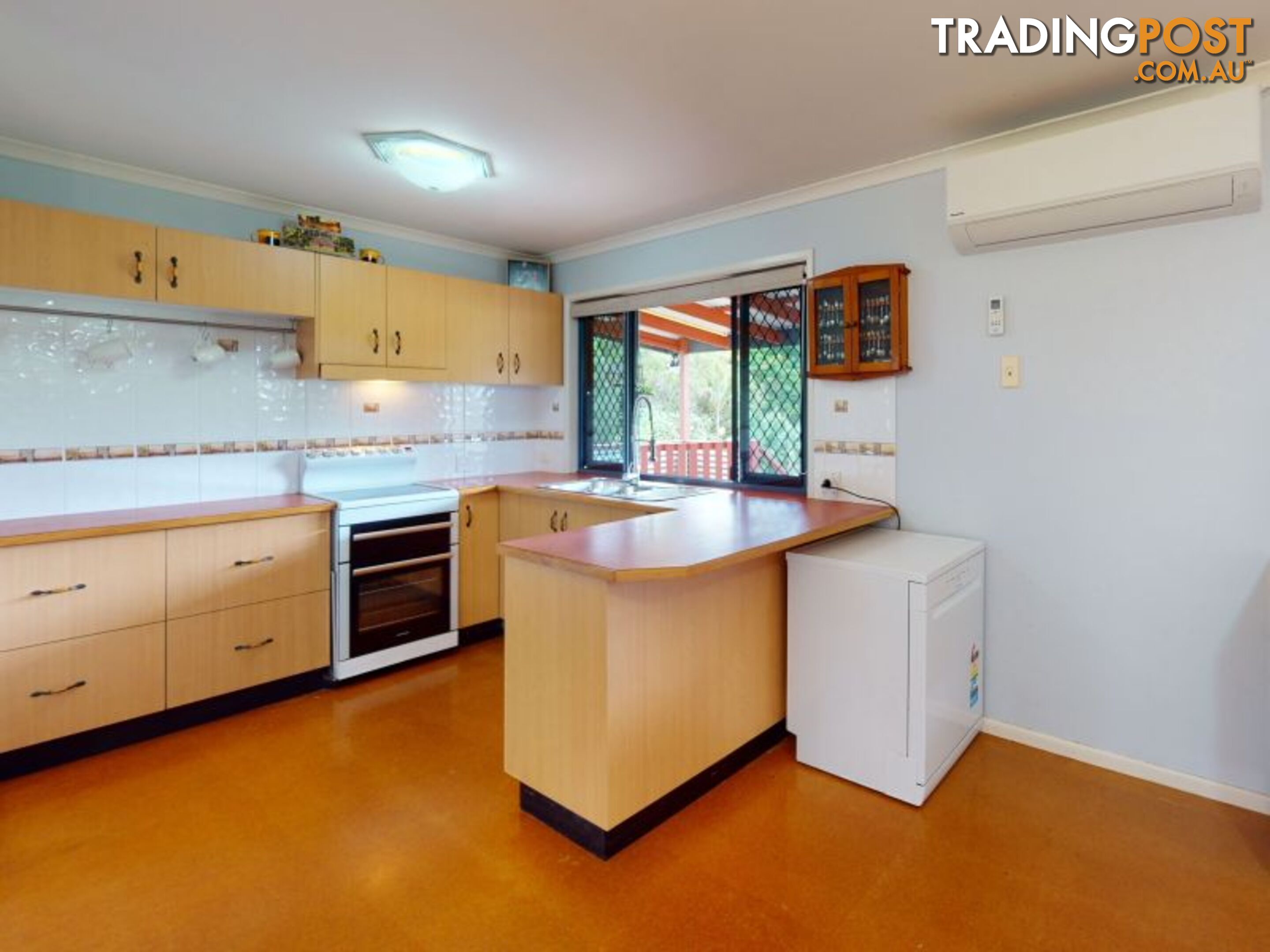 27 Chamberlain Street Woolooga QLD 4570