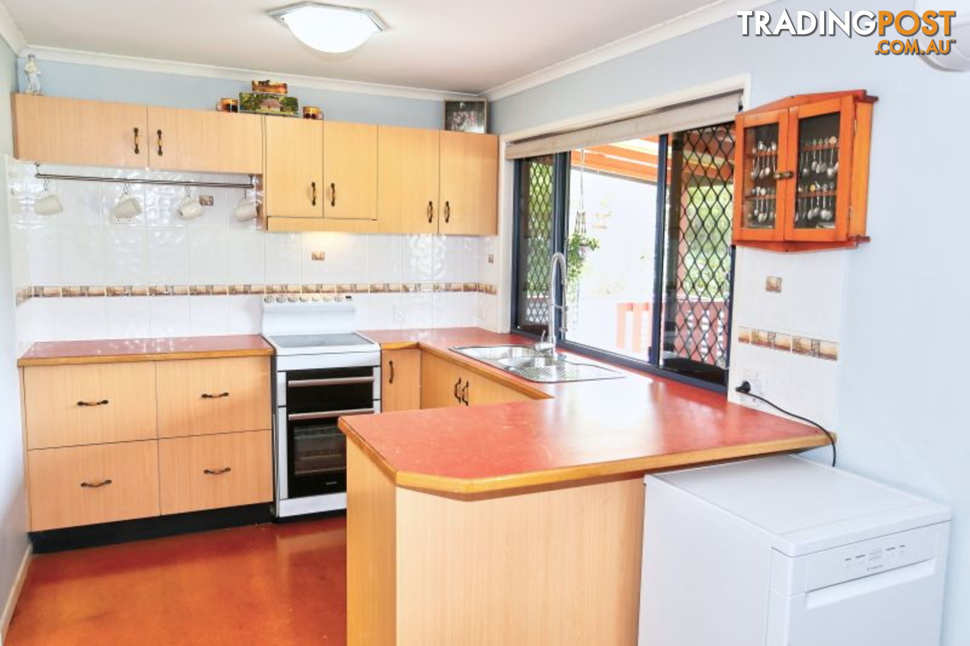 27 Chamberlain Street Woolooga QLD 4570