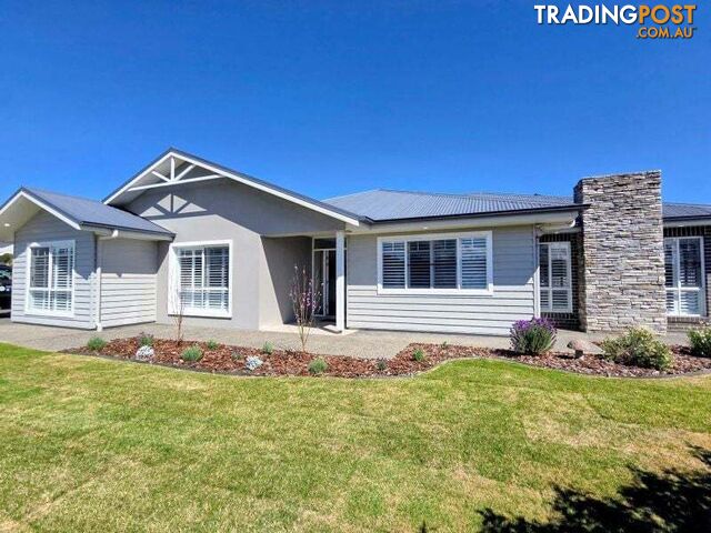 8 Estelle Street Highfields QLD 4352