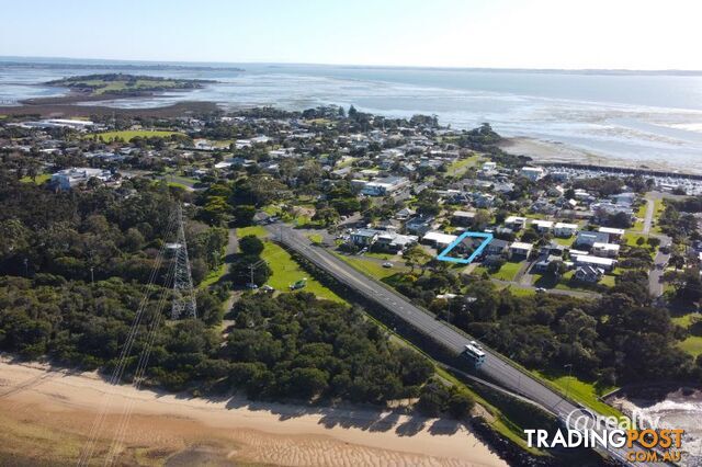 13 Beach Crescent Newhaven VIC 3925